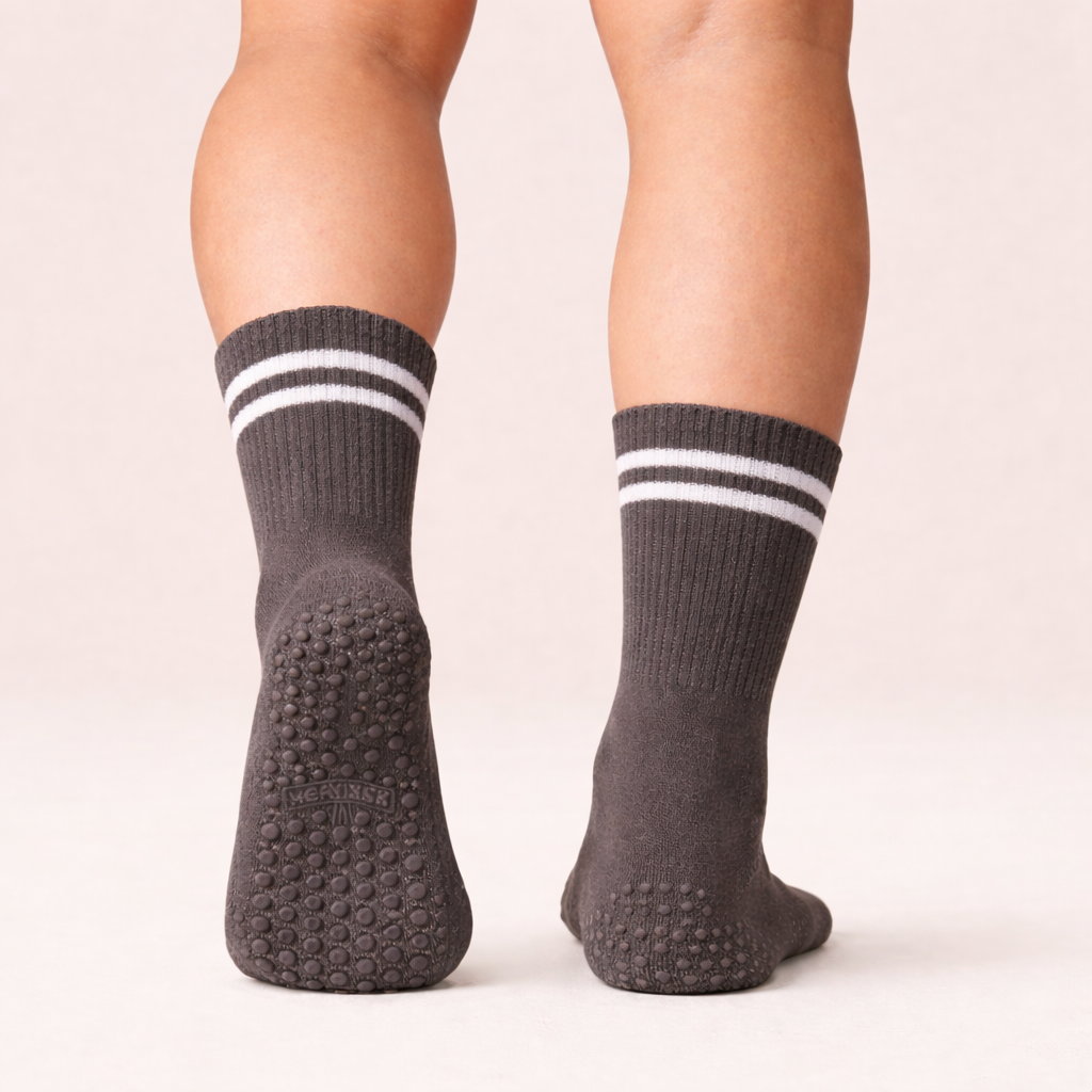 Alivra Pilates Grip Socks - Charcoal